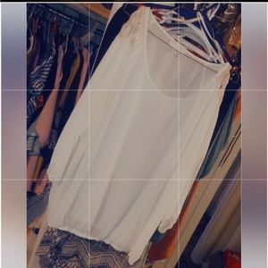 Women’s shoulder hole details with sequins with the elastic band at bottom